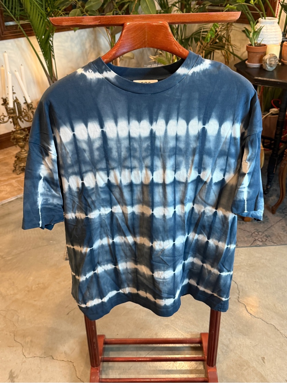 COS Men's Navy and White Tie-Dye Short Sleeve Tee